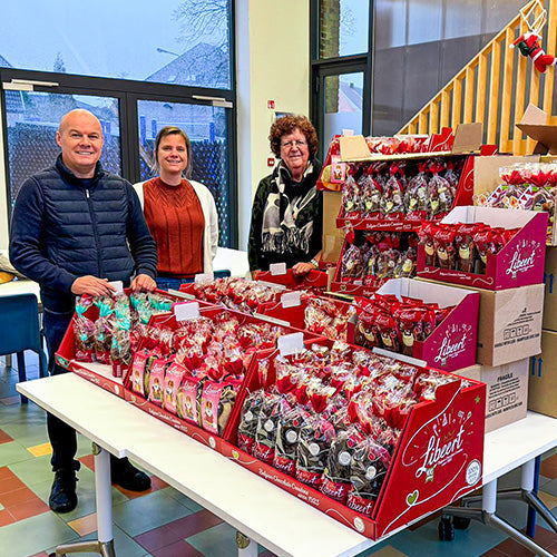 Vandeca-team met groot assortiment Libeert Sinterklaaschocolade en chocoladefiguren